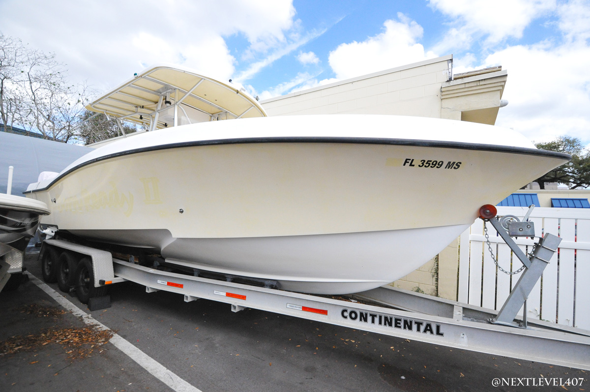 Yellow-Boat-Acrylic-Dash-On-Continental-Trailer-Full-Front-Starboard-Profile